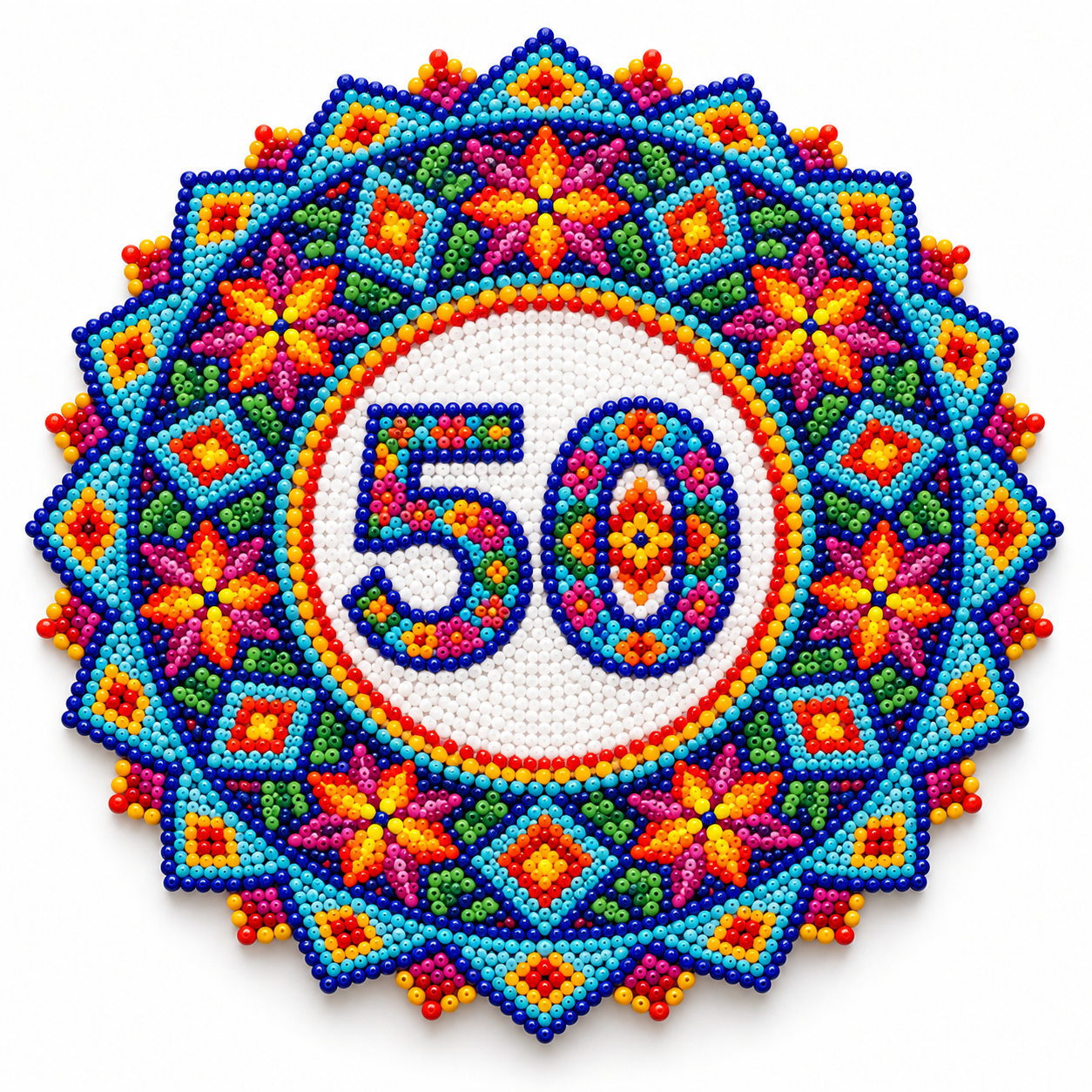 50 en chaquiras multicolores, en un diseño original inspirado en el arte wixárika